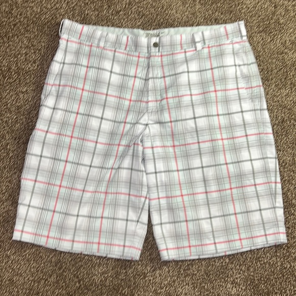 Mens Nike Golf Tour Performance Shorts. Size 38 waist - Picture 1 of 4